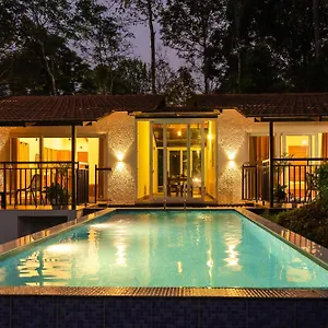 Tealawn Pool Villa, Munnar
